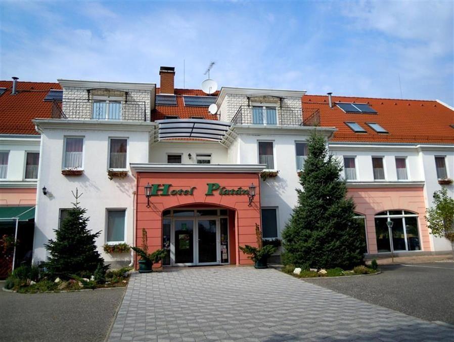 Platan Hotel Debrecen Exterior foto