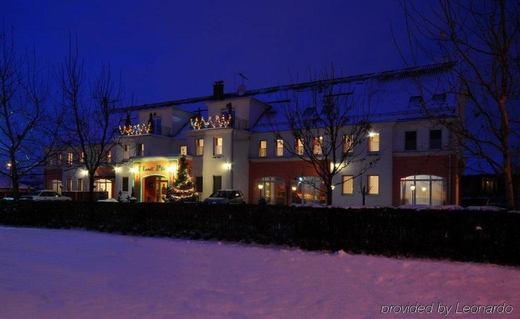 Platan Hotel Debrecen Exterior foto